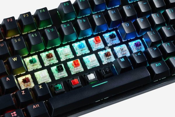 Геймърска механична клавиатура основа Glorious RGB GMMK TKL, ISO Layout 2