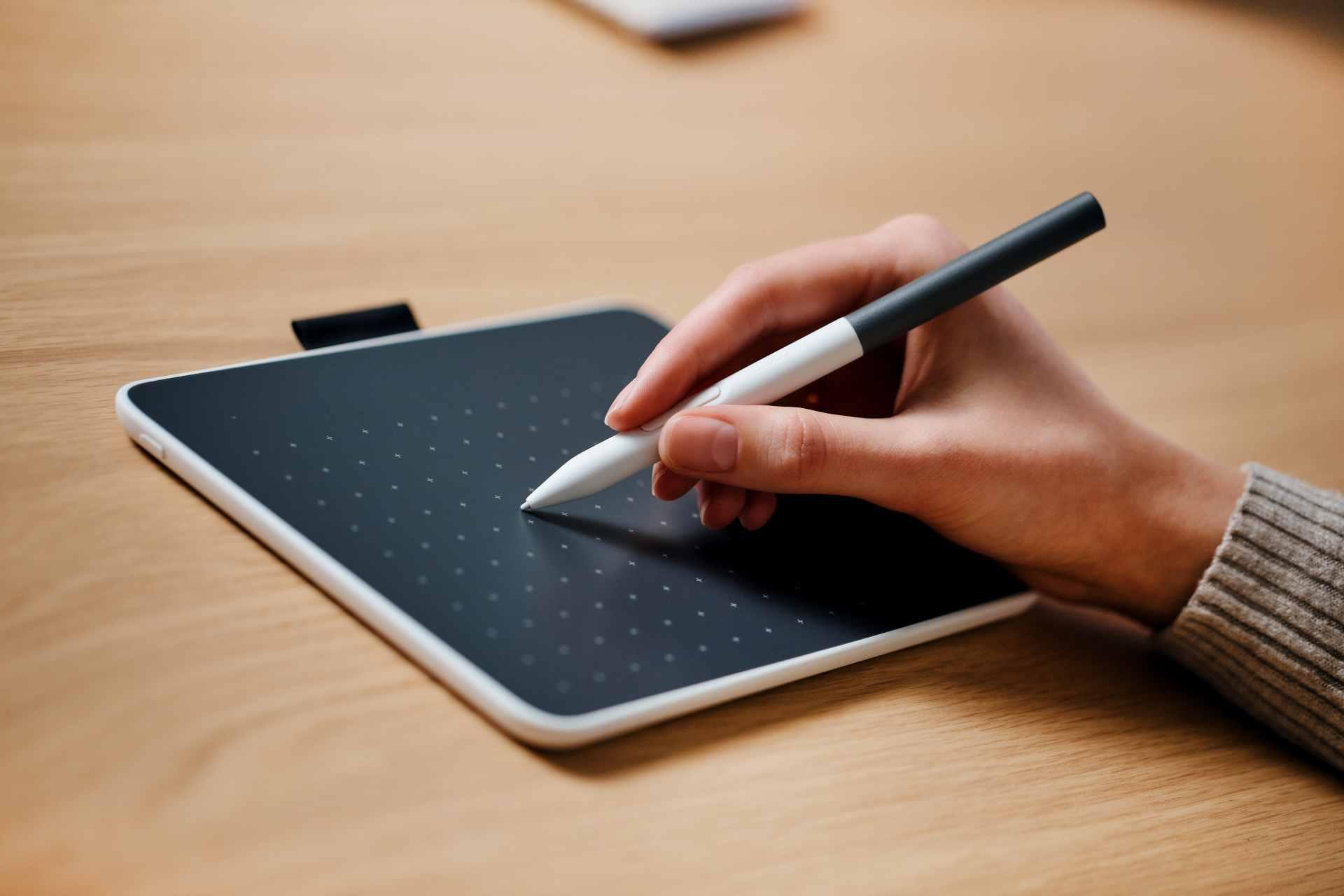 Графичен дисплей таблет Wacom One Pen tablet Small, Bluetooth 5.1, Бял 4