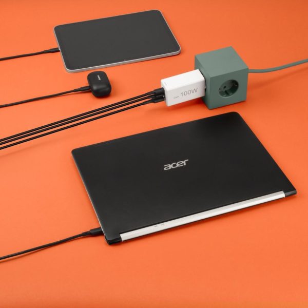 HAMA Бързо зарядно 220V, 100 W GaN, 2x USB-C PD, 1x USB-A QC 20