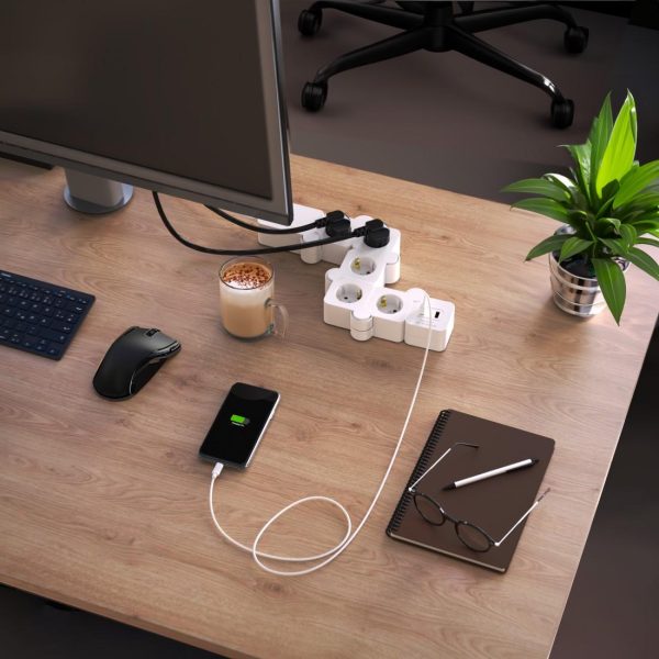 HAMA Разклонител 5 гнезда, USB-A 12 W, 223190 3