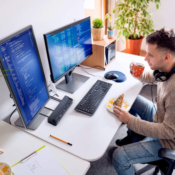 KVM превключвател, ATEN CM1942, 2-портов, USB, HDMI, DisplayPort, Mini-Matrix Boundless 5