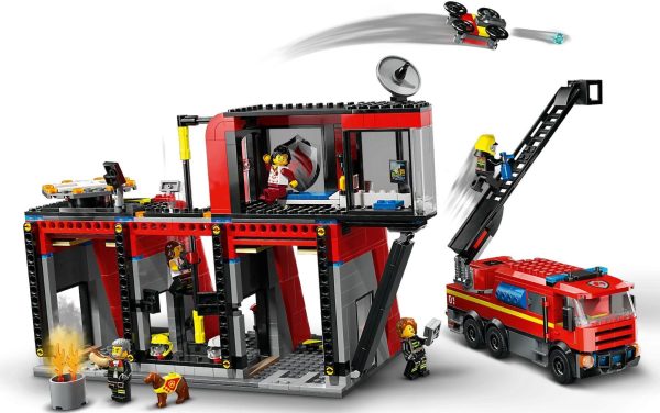 LEGO City - Fire Station with Fire Truck - 60414 4