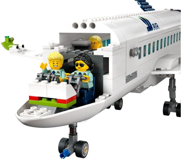 LEGO City - Passenger Airplane - 60367 7