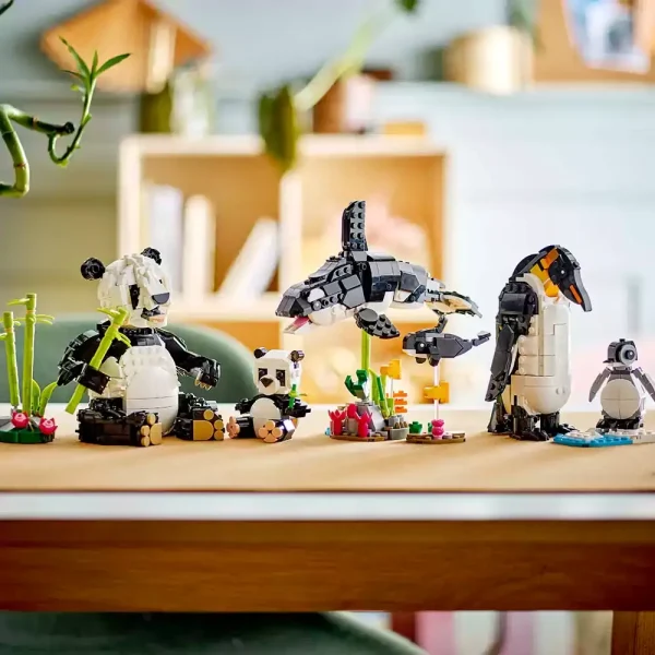 LEGO Creator Wild Animals - Panda Family, 31165 5