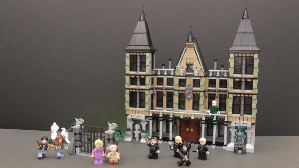 LEGO Harry Potter country estate of the Malfoy family - 76453 3
