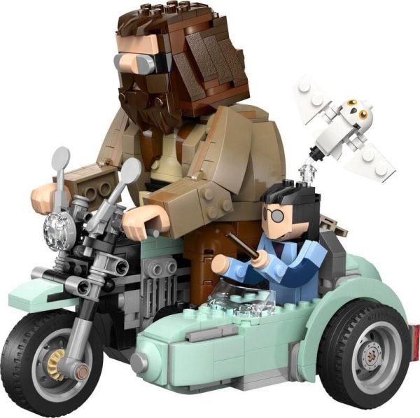 LEGO Harry Potter Hagrid and Harry's Motorcycle Ride - 76443 2