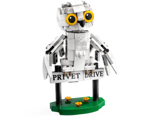 LEGO Harry Potter - Hedwig at 4 Privet Drive - 76425 2