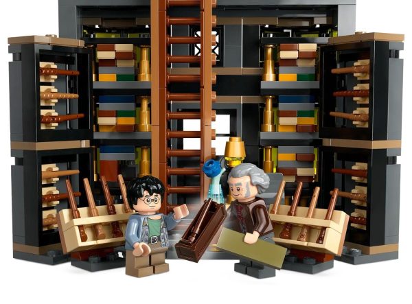 LEGO Harry Potter - Ollivanders аnd Madam Malkin's Robes, 76439 4