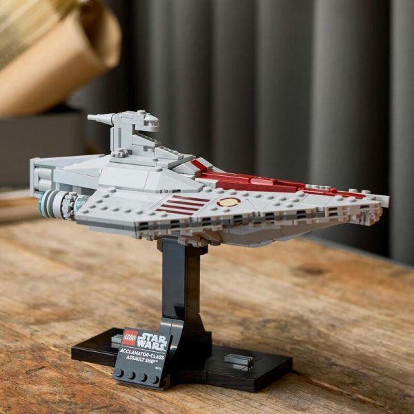 LEGO  Star Wars - Acclamator Class Assault Ship, 75404 4