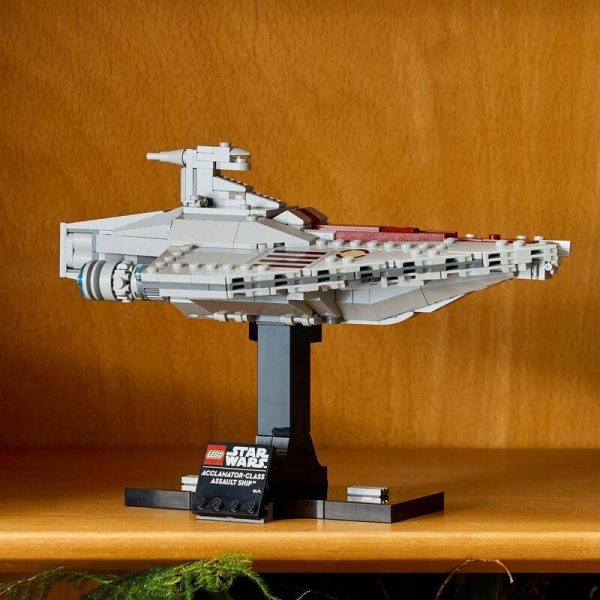 LEGO  Star Wars - Acclamator Class Assault Ship, 75404 6