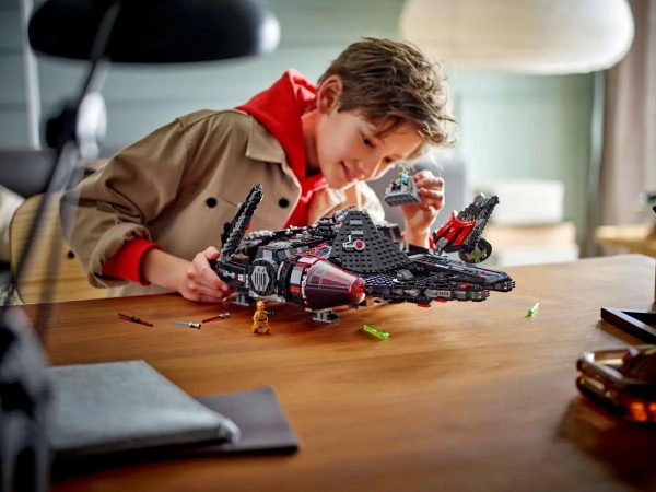 LEGO Star Wars - Dunkler Millennium Falke, 75389 7