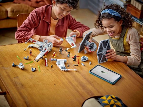 LEGO Star Wars - Mash Up TIE Fighter X-Wing, 75393 7