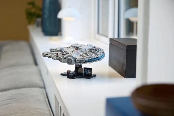 LEGO Star Wars - Millennium Falcon - 75375 5