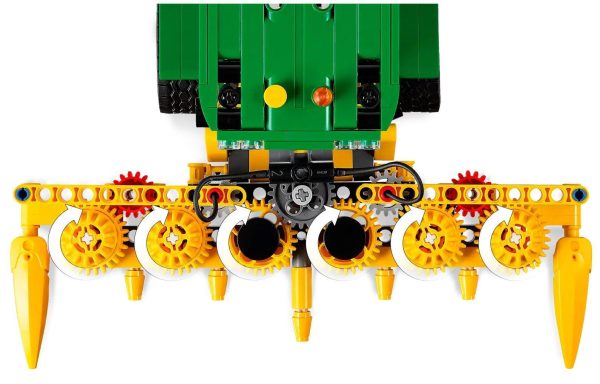 LEGO Technic - John Deere 9700 Forage Harvester - 42168 5