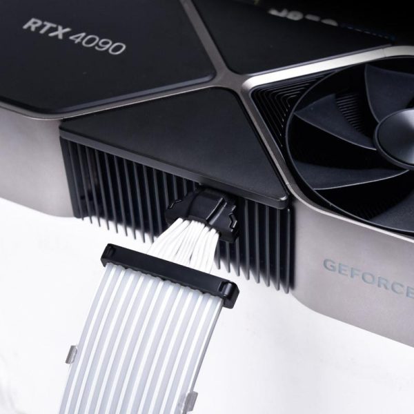 Удължителен RGB кабел Lian-Li Strimer Plus V2, 16-Pin - 12VHPWR за RTX 40-та серия, 168 LED 6