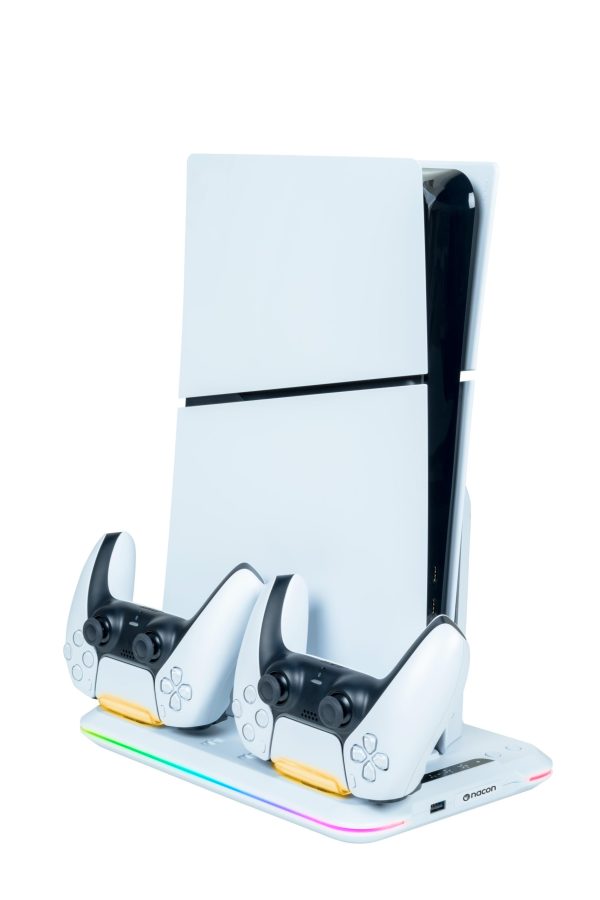 Зарядно и поставка Nacon за Playstation 5 Slim 1
