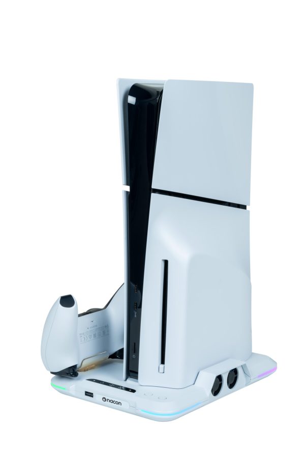 Зарядно и поставка Nacon за Playstation 5 Slim 2
