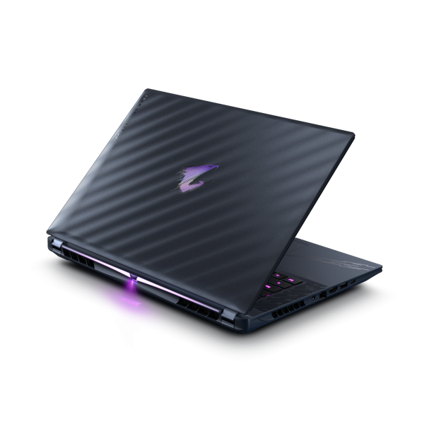 Лаптоп GIGABYTE AORUS MASTER 16 BXH - 16.0" OLED 240Hz, Intel Core Ultra 9 275HX, 32GB DDR5, 1TB SSD, RTX 5070 TI 12GB, Windows 11 Pro 6