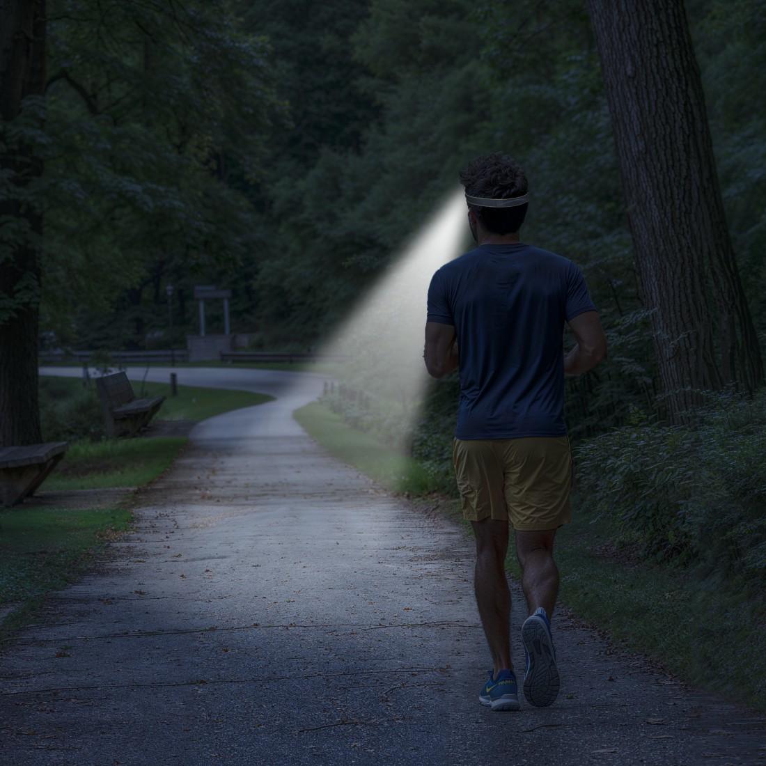 HAMA Фенер Челник "HL110", LED, батерии, спорт 3